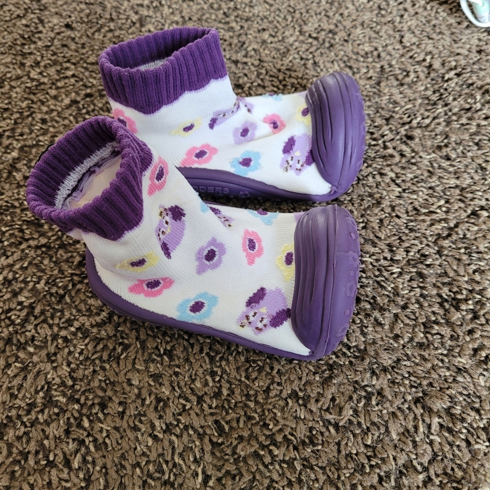 Kids Skidders walking shoe/socks